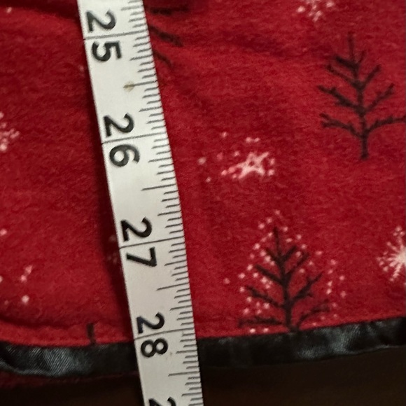 Ellen Tracy Pajama Set Womens Tree Star Red Black Christmas. Womens Size Small. - Picture 8 of 8